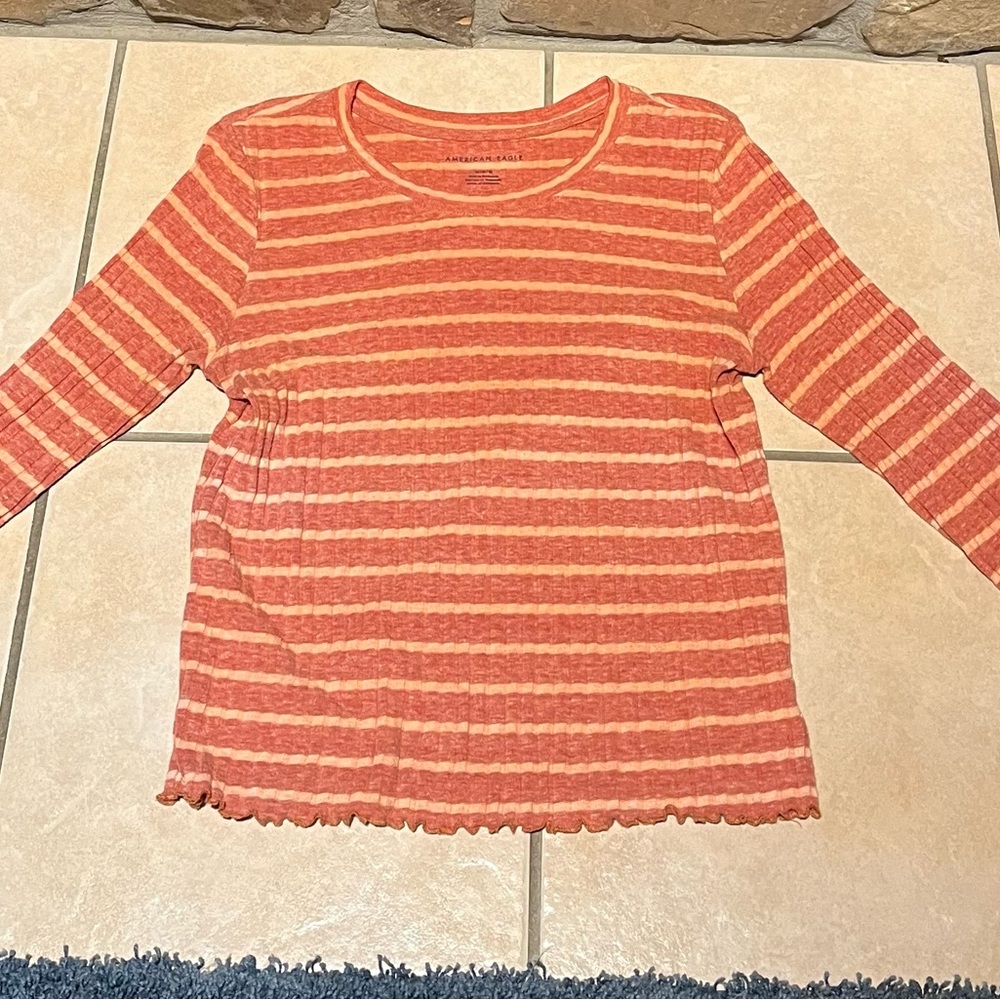 American Eagle long sleeve crop shirt